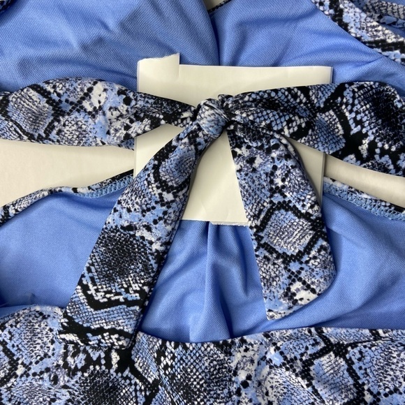 Bar III Slithering Bathing Suit Color Peri Allure Medium - Picture 10 of 14